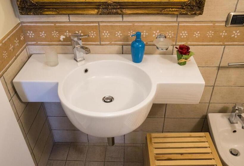 اتاق استاندارد, Rossocorallo B&b