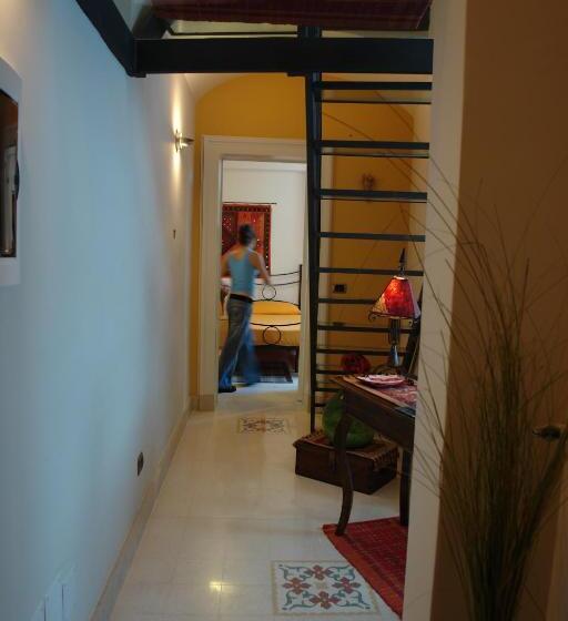 اتاق استاندارد چهار تخته, Rossocorallo B&b