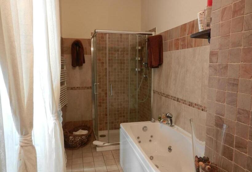 سوییت لوکس, Rossocorallo B&b