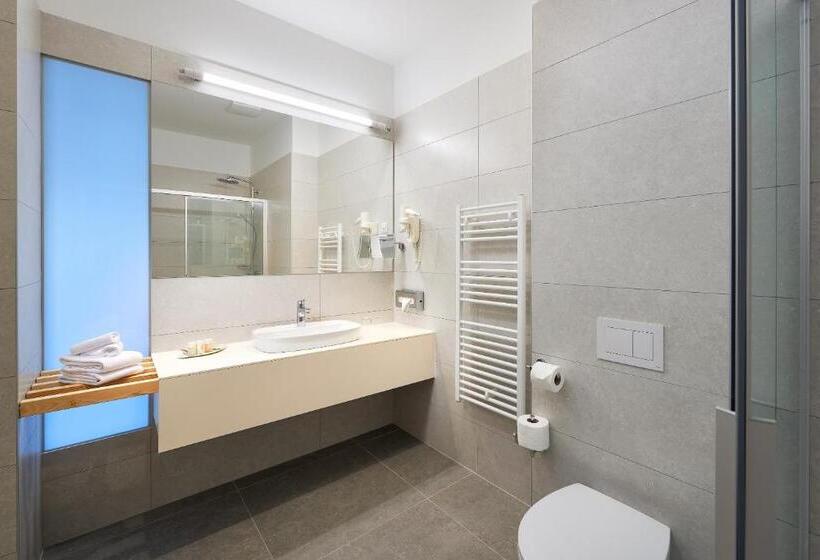 Номер Deluxe с Балконом, Salona Palace