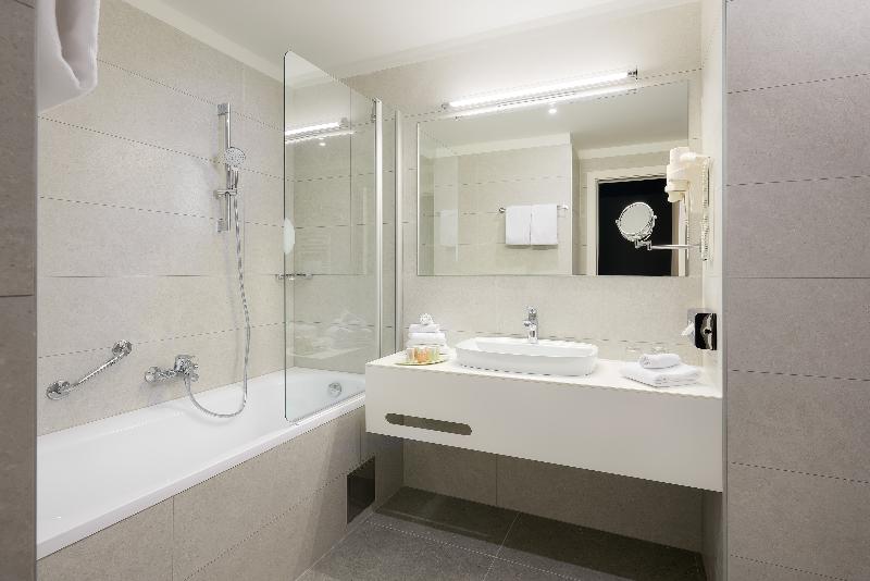 Трехместный Номер Superior, Salona Palace