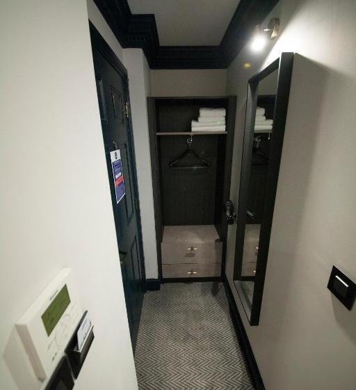 Номер Deluxe, The House Of Toby