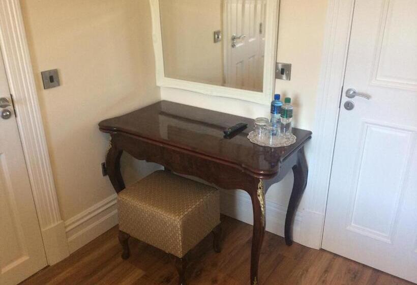 Номер Deluxe, St Columbs House