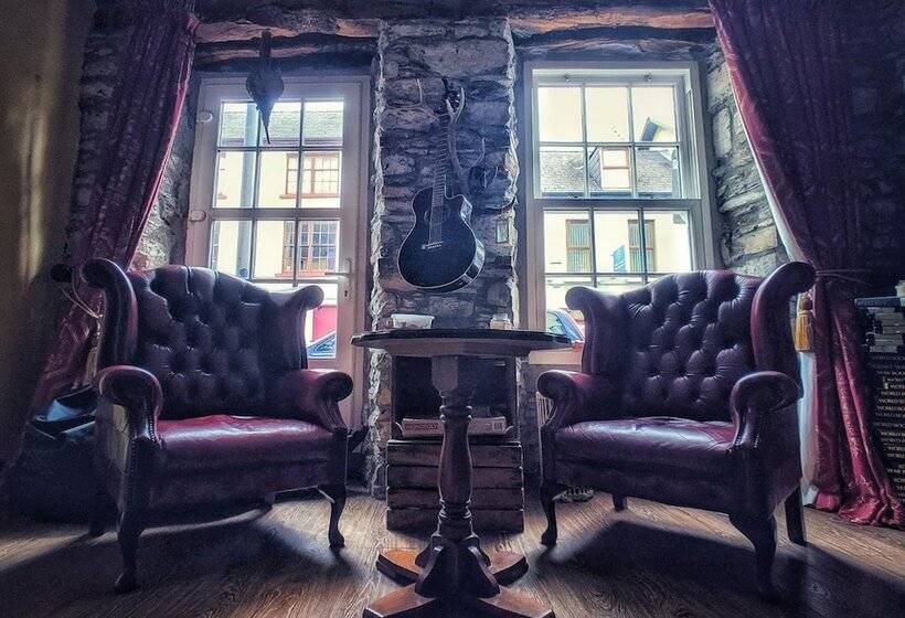 Номер Стандарт, The Black Sheep Hostel