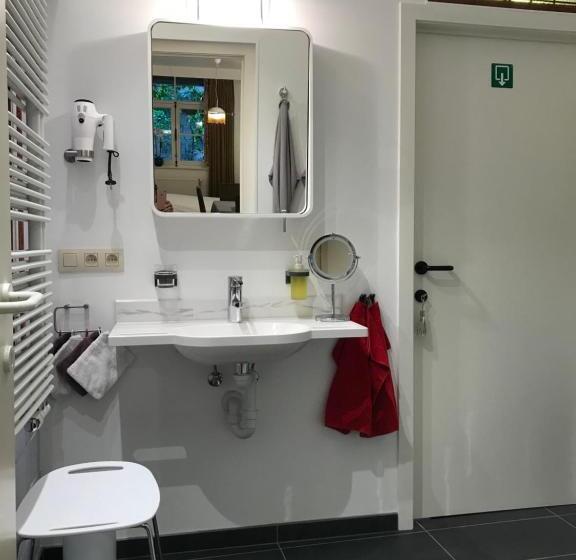 سوئیت با وان آب گرم, B&b Huyze Walburga