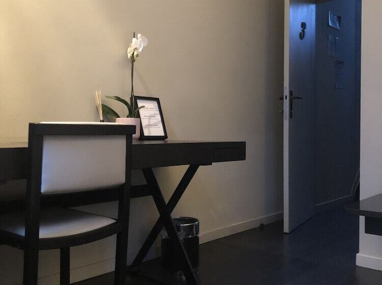 غرفة قياسية مزوَّدة بشُرفة, Museum Suites