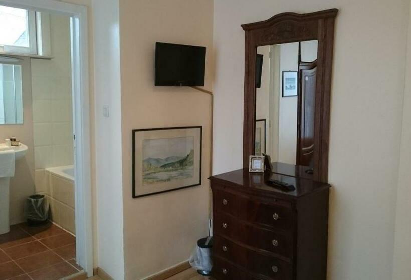 Номер Комфорт, La Ducale  B&b