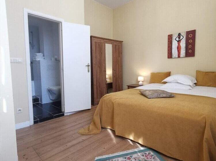Номер Комфорт, La Ducale  B&b