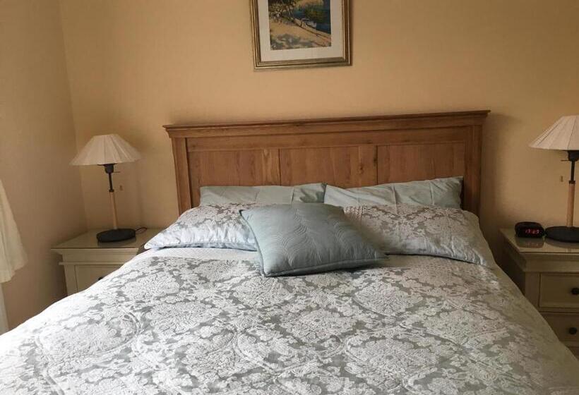 キングサイズベッドのスタンダードルーム, Grove House Bed & Breakfast