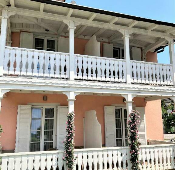 اتاق استاندارد با بالکن, Villa Auguste