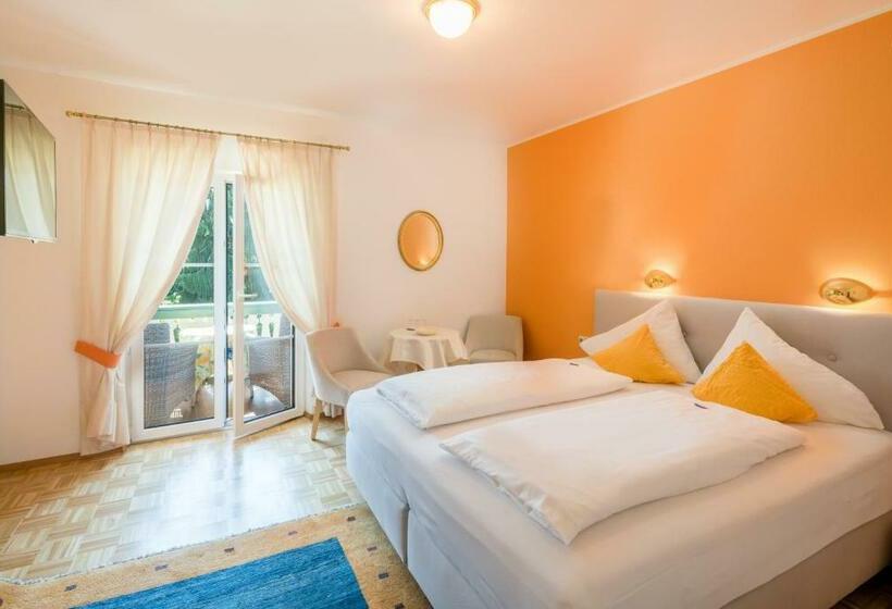 اتاق استاندارد با چشم‌انداز باغ, Villa Konstanze