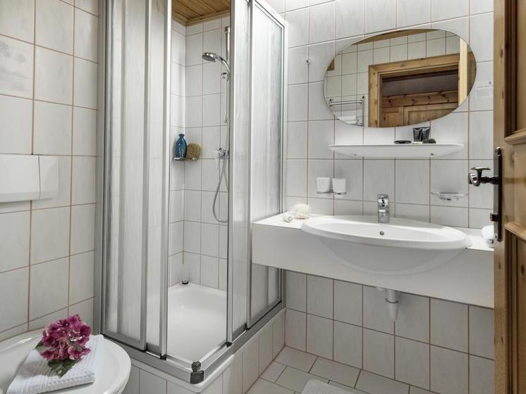 חדר לארבעה סטנדרטי עם מרפסת, Hubertushof