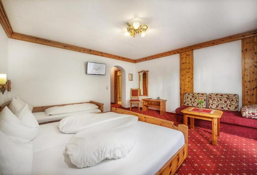 חדר לארבעה סטנדרטי עם מרפסת, Hubertushof