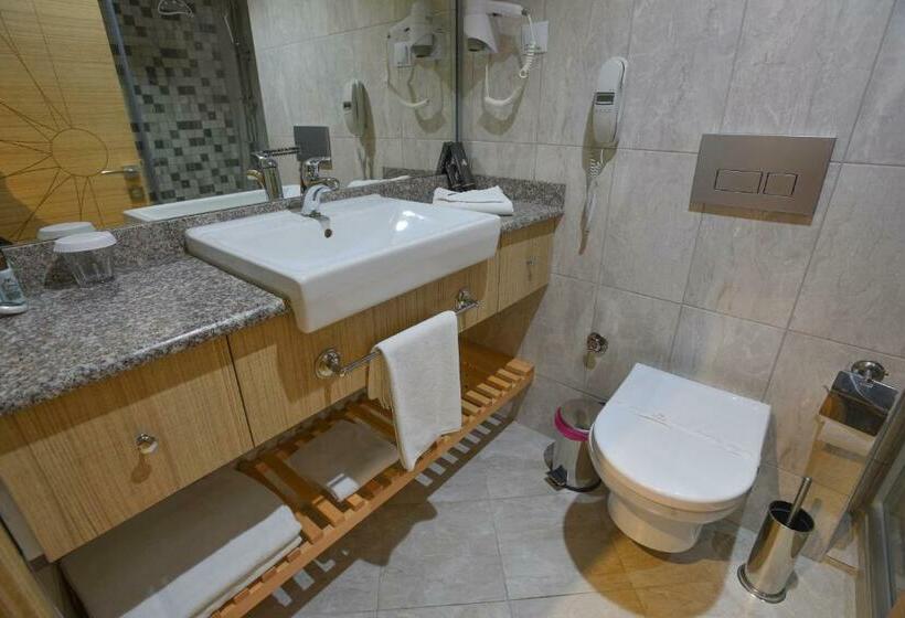 اتاق خانوادگی با چشم‌انداز کوه, Izgrev Spa&aqua Park