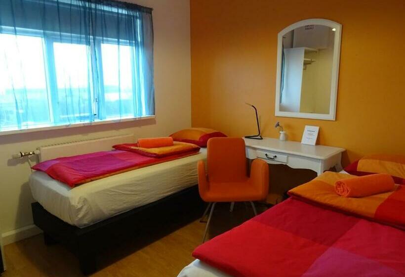 اتاق استاندارد با سرویس بهداشتی مشترک, Grundarfjördur Hostel