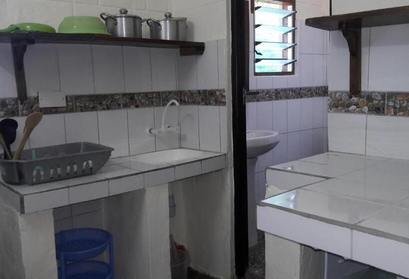 اتاق استاندارد سه نفره, African Dream Cottages   Diani Beach
