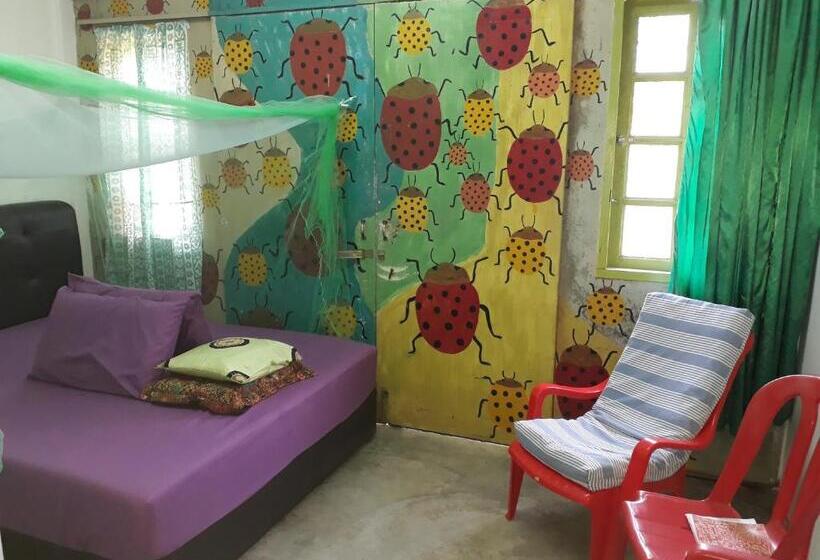 Номер Стандарт, Tahan Guest House