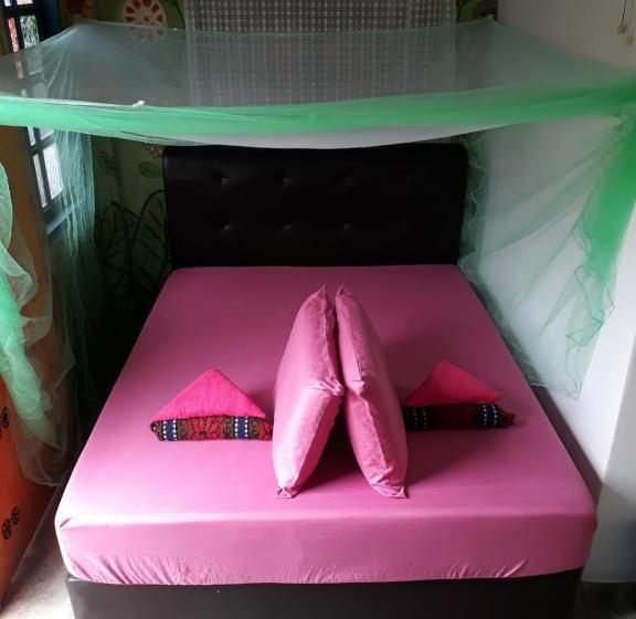 Номер Стандарт, Tahan Guest House