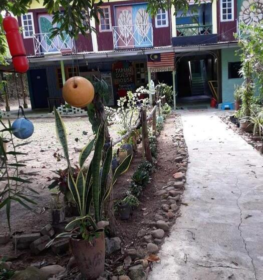 Номер Стандарт, Tahan Guest House