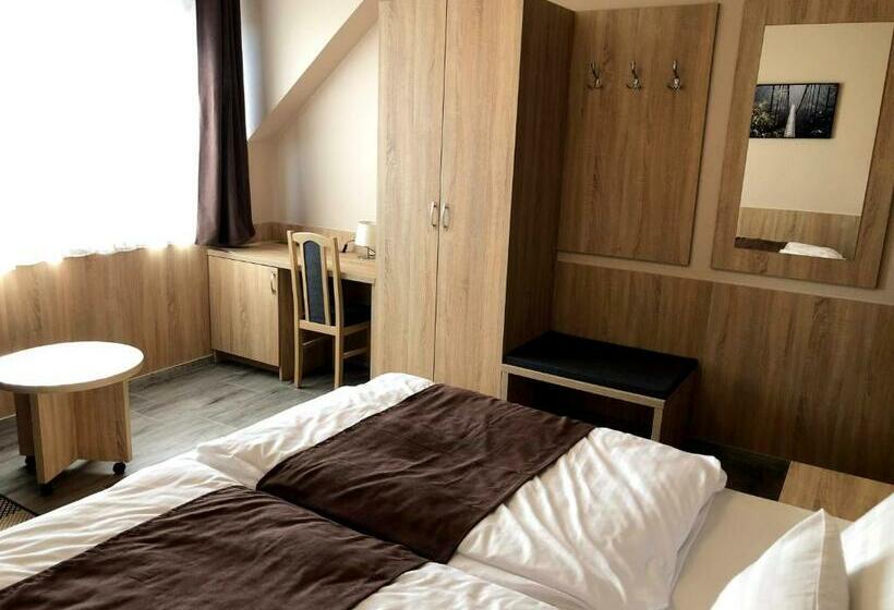 Номер Стандарт, Katalin Motel & étterem