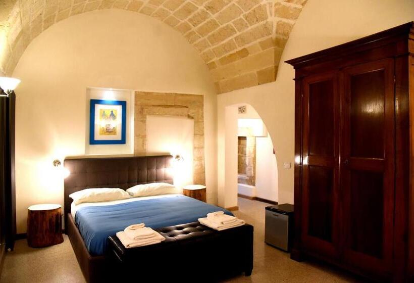 اتاق لوکس, La Monaca Salentina