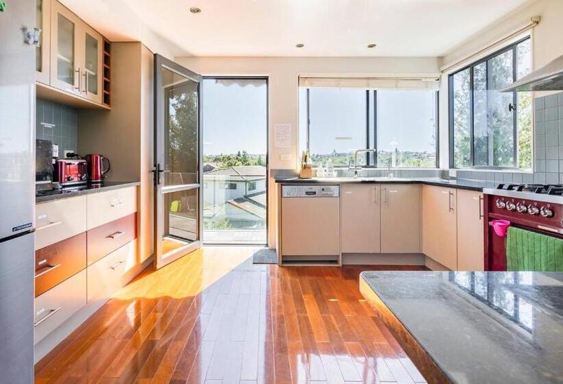 Deluxe Suite, Private Room In A Lovely House