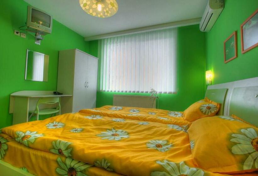اتاق استاندارد, Family Hotel Mania