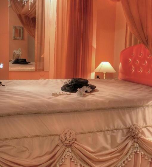 سوییت جونیور لوکس, Family Hotel Mania