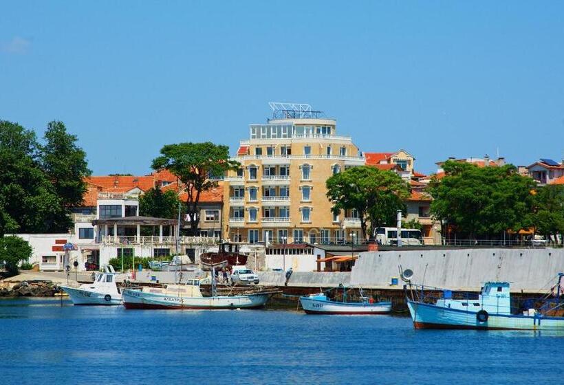 Люкс с Балконом, Family Hotel Paros