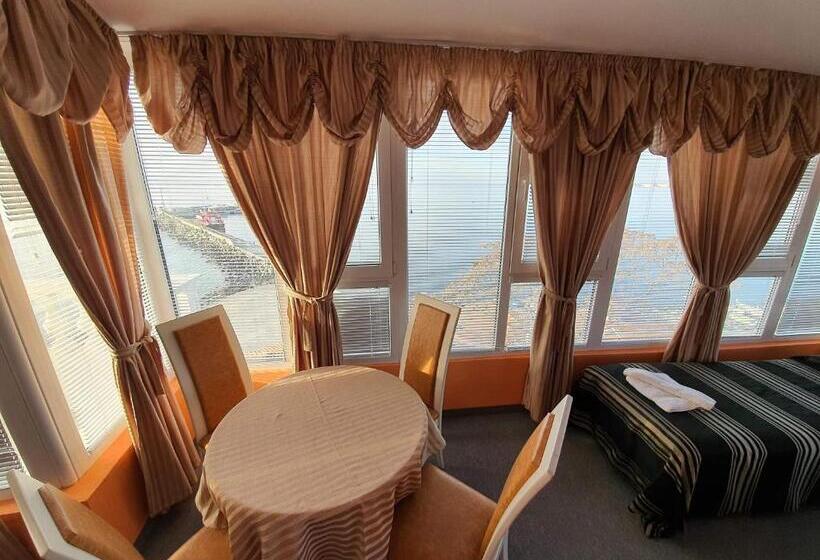 Люкс с Балконом, Family Hotel Paros