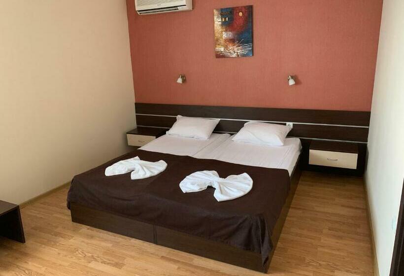 Номер Стандарт, Family Hotel Piter