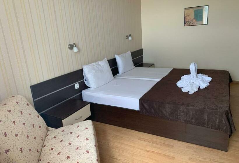 Номер Стандарт, Family Hotel Piter