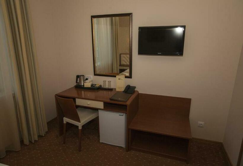 Номер Стандарт Вид на Горы, Family Hotel Saint George