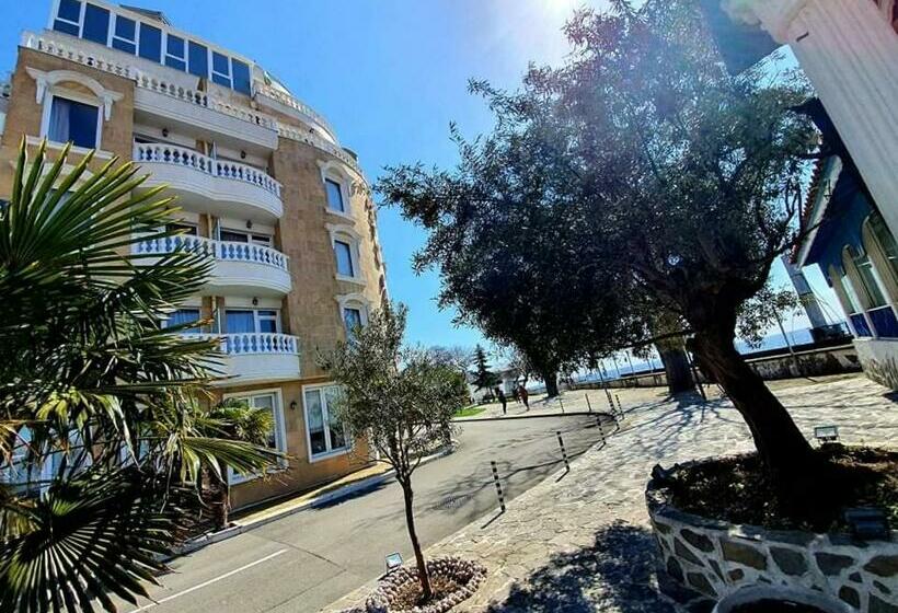 Четырехместный Номер Superior, Family Hotel Paros