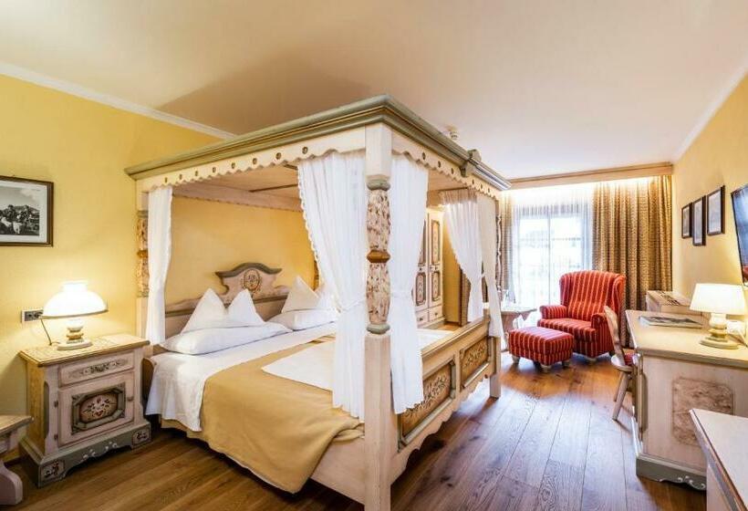 غرفة قياسية, Cavallino Bianco   Weisses Roessl