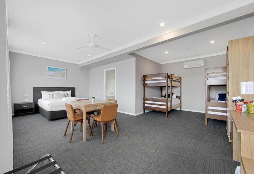 패밀리 룸, Hive Hotel, Moruya
