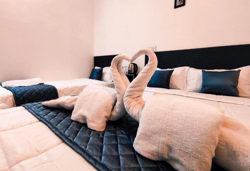 Трехместный Номер Deluxe, De Luma Seaview
