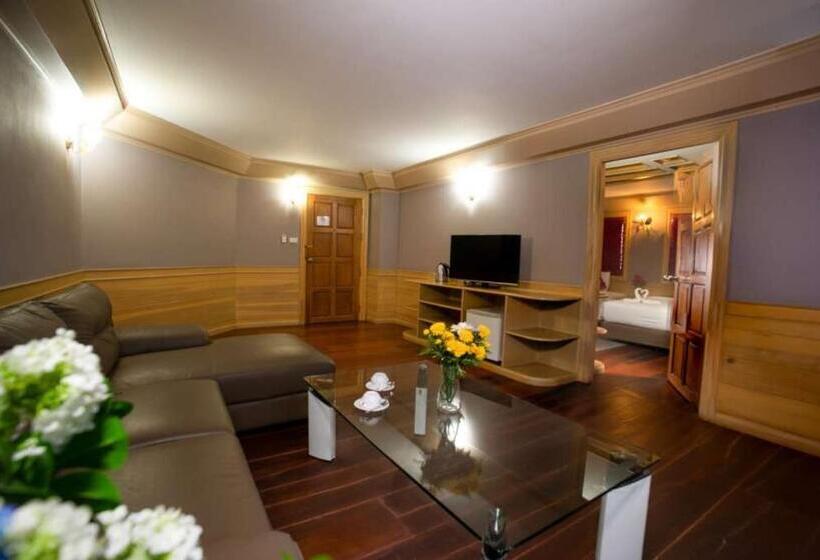 Люкс, Pearl Resort And Hotel เพิร์ลรีสอร์ทแอนด์โฮเทล