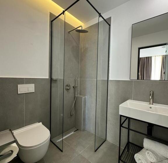 Standard Triple Room with Terrace, Green Condo Hotel Palase