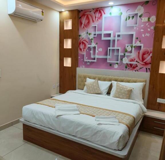 豪华房间, The Waves Hotel Sarjapura
