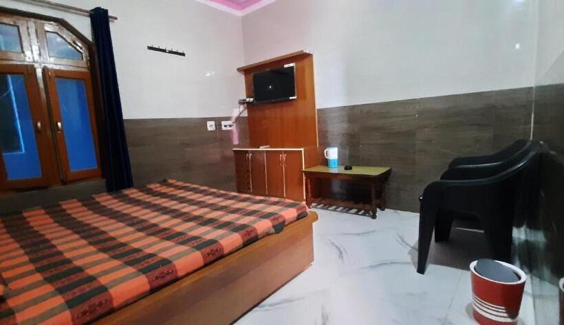 스탠다드 룸, Blue Hill   Only Veg Hotel In Chamba Uttarakhand