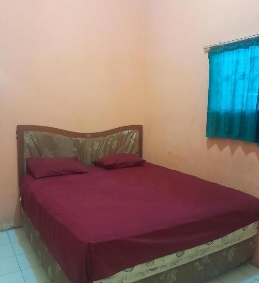 스탠다드 룸, Spot On 93852 Fermansio Homestay 2