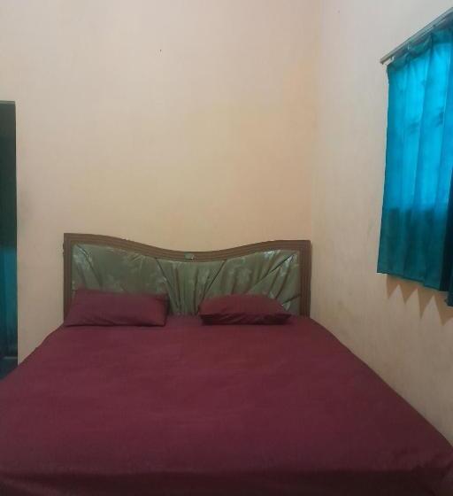 스탠다드 룸, Spot On 93852 Fermansio Homestay 2