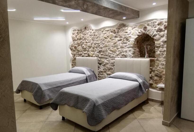 Четырехместный Номер Стандарт, B&b Del Borgo