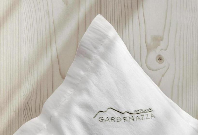 Comfort room with balcony, Gardenazza