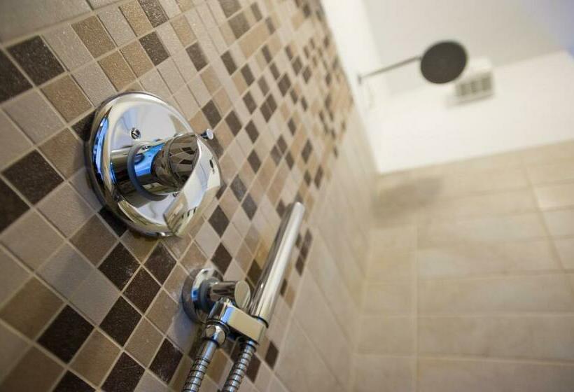 استودیوی استاندارد, Ligure Residence