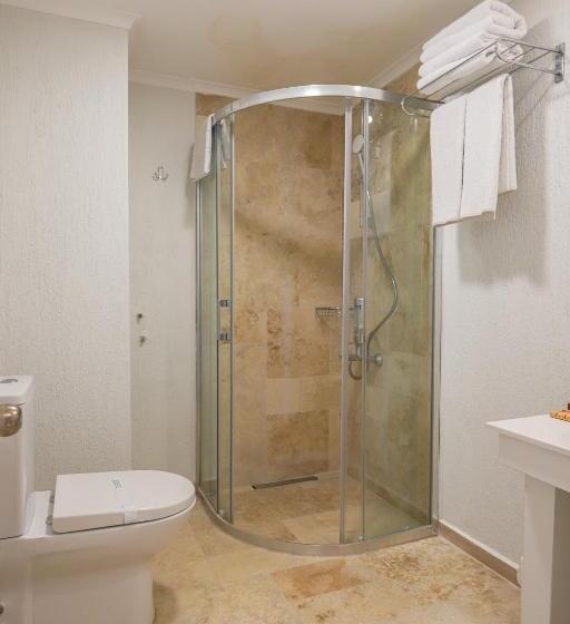 Семейный Номер, Mavi Cam Hotel Ayvalik
