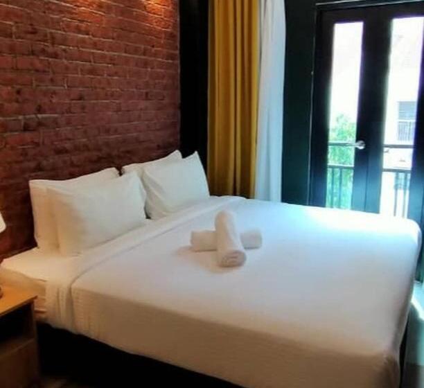 Студия Стандарт, Seeds Hotel Puchong Koi