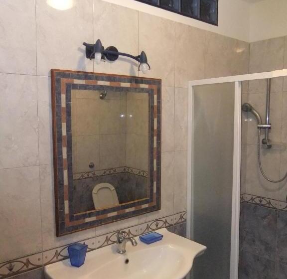 اتاق استاندارد, B&b La Pineta