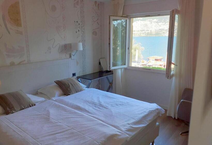 标准间带湖景, Capri